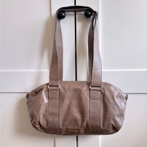 M0851 Rugby Vintage Shoulder Bag - Weathered Brown Leather